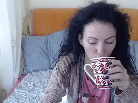 Emmatoo online show from 31, 10, 2025