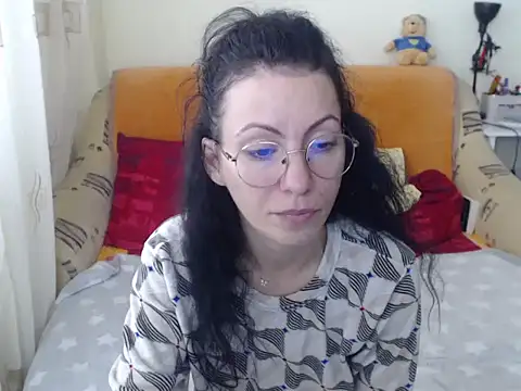 Emmatoo online show from 21, 11, 2025