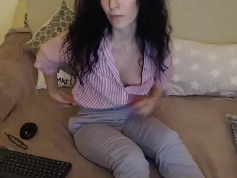 Emmatoo online show from 13, 2, 2026