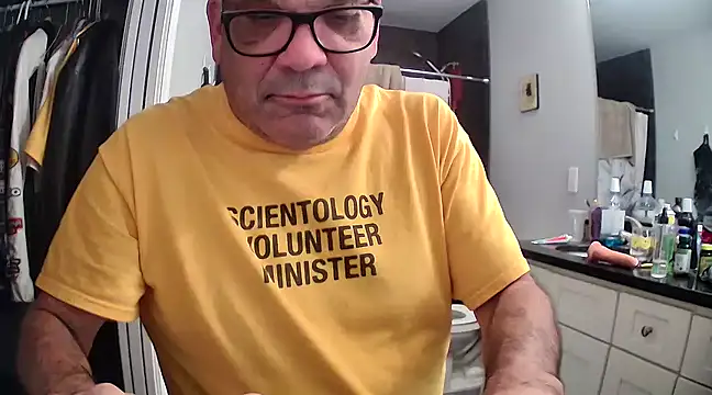 Snapshot of lou63ponce chatting on 17, 12, 2024 lou63ponce online show from 17, 12, 2024