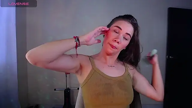 Snapshot of sashaHarding11 chatting on 12, 9, 2025 sashaHarding11 online show from 12, 9, 2025