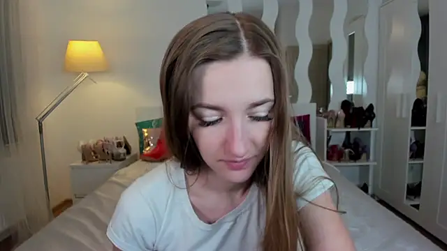 KateRedgar online show from 18, 3, 2025