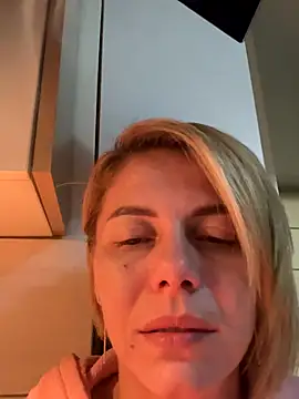 Snapshot of tanyagrey chatting on 21, 10, 2025 tanyagrey online show from 21, 10, 2025