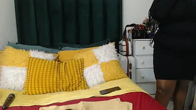 Snapshot of GaggingQueenxx chatting on 10, 5, 2026 GaggingQueenxx online show from 10, 5, 2026