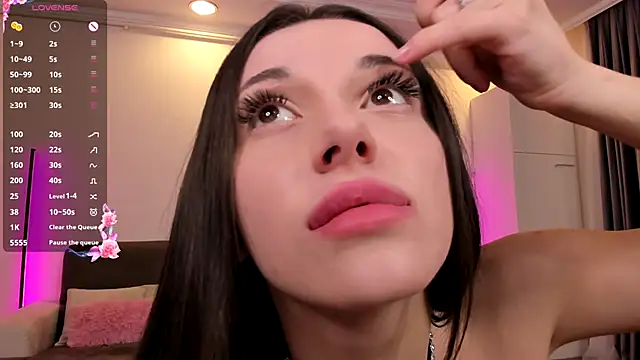 Snapshot of SweetAmeliaaa chatting on 7, 10, 2025 SweetAmeliaaa online show from 7, 10, 2025