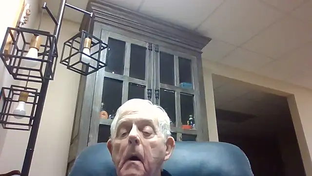Snapshot of bootlegmanz chatting on 8, 6, 2026 bootlegmanz online show from 8, 6, 2026