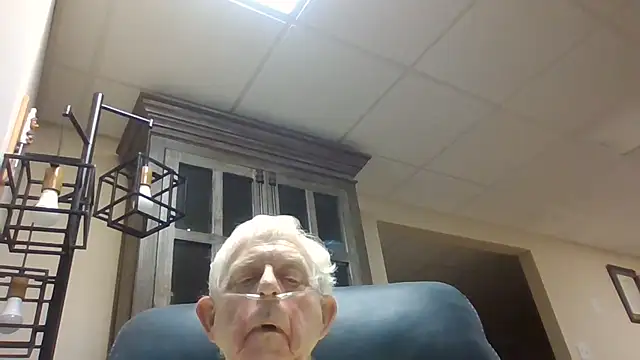 Snapshot of bootlegmanz chatting on 3, 7, 2026 bootlegmanz online show from 3, 7, 2026