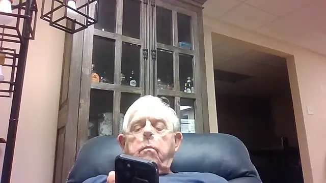 Snapshot of bootlegmanz chatting on 8, 7, 2026 bootlegmanz online show from 8, 7, 2026