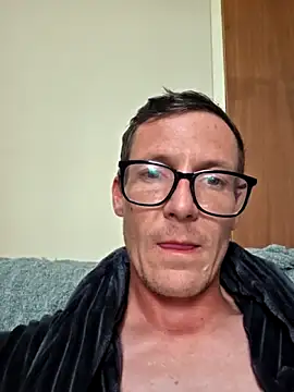 Snapshot of TheSouthernKing chatting on 18, 12, 2025 TheSouthernKing online show from 18, 12, 2025