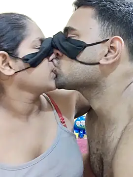 IND COUPLE1 online show from 1, 3, 2025