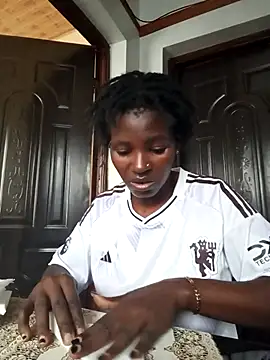 TrishaKalid online show from 21, 10, 2025