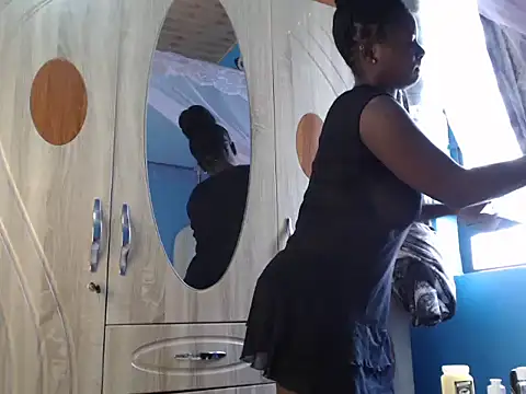 Snapshot of TrishaKalid chatting on 18, 2, 2026 TrishaKalid online show from 18, 2, 2026