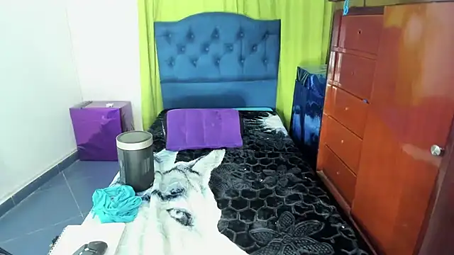  Angelinaandrade  online show from 14, 1, 2025