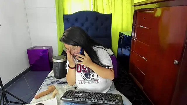  Angelinaandrade  online show from 31, 1, 2025