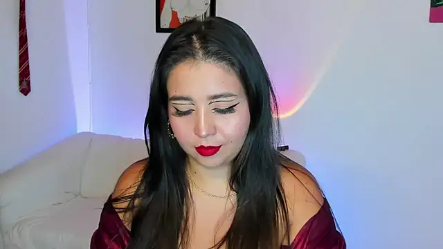 Snapshot of LiahDiaz chatting on 17, 12, 2025 LiahDiaz online show from 17, 12, 2025