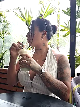 luisa16xxx online show from 18, 4, 2026