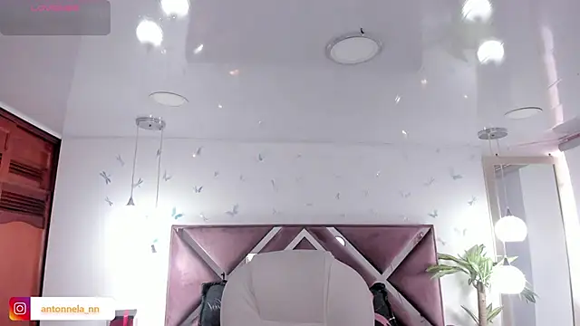  Antonnela  online show from 15, 12, 2025