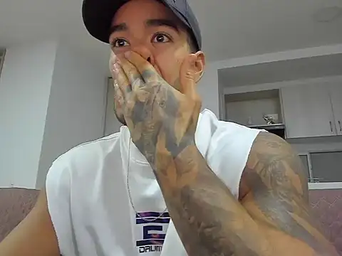 Snapshot of Alexander_Martines chatting on 9, 7, 2026 Alexander Martines online show from 9, 7, 2026