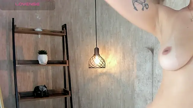 Miaa Palmer online show from 21, 3, 2026