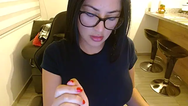 Snapshot of Charlotte_cute18 chatting on 13, 7, 2026 Charlotte cute18 online show from 13, 7, 2026