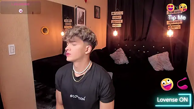 Snapshot of ANDRIUS_24 chatting on 8, 3, 2025 ANDRIUS 24 online show from 8, 3, 2025