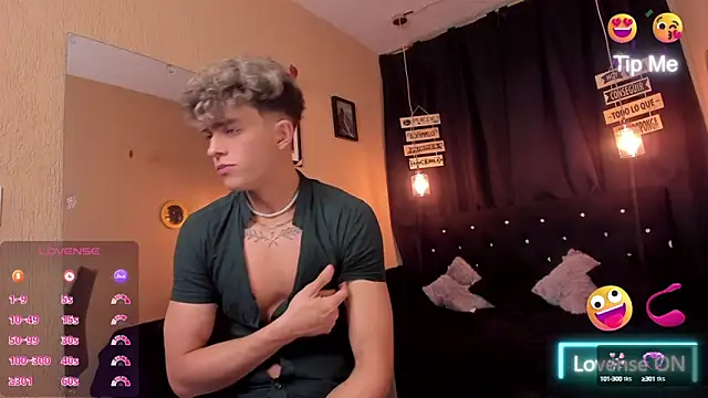 Snapshot of ANDRIUS_24 chatting on 17, 3, 2025 ANDRIUS 24 online show from 17, 3, 2025