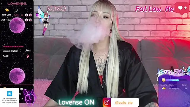 Snapshot of Eva_Evile chatting on 2, 2, 2025 Eva Evile online show from 2, 2, 2025