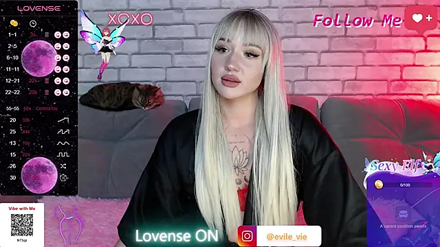 Snapshot of Eva_Evile chatting on 9, 2, 2025 Eva Evile online show from 9, 2, 2025