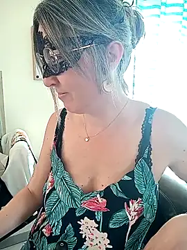 Rose Libertine online show from 9, 4, 2026