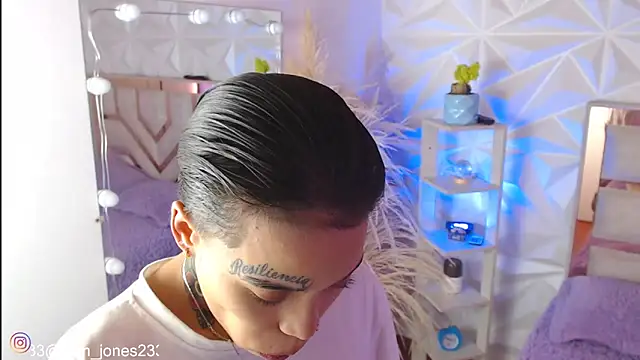 Jonesliam23 online show from 2, 10, 2025