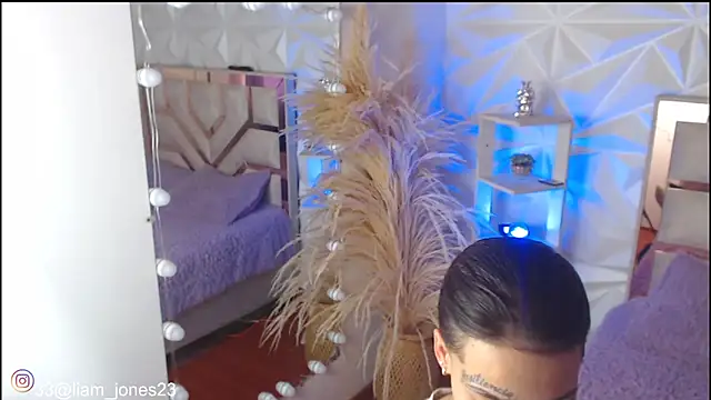 Jonesliam23 online show from 17, 10, 2025