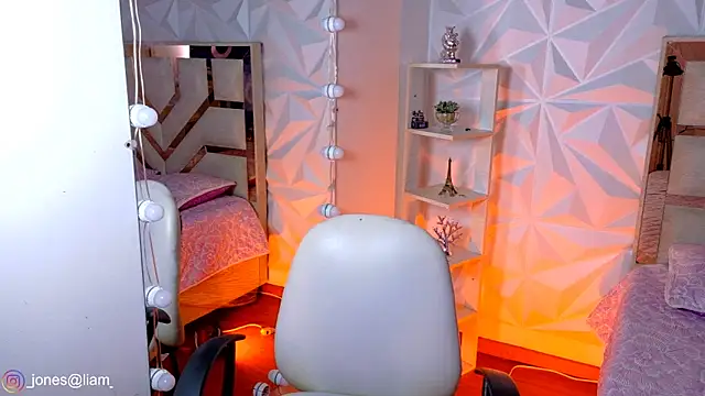 Snapshot of Jonesliam23 chatting on 30, 5, 2026 Jonesliam23 online show from 30, 5, 2026
