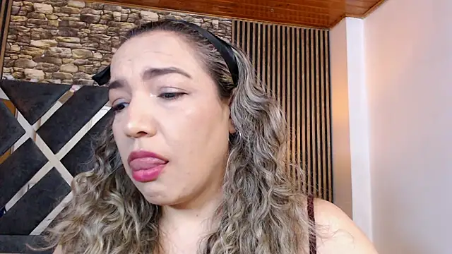 Snapshot of marie_hss chatting on 28, 5, 2026 marie hss online show from 28, 5, 2026