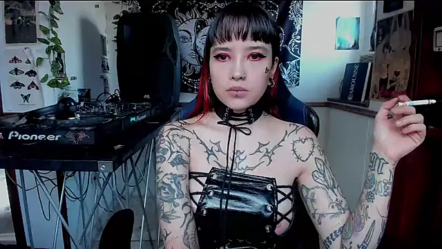 Demongirl6666 online show from 14, 2, 2025