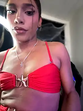 Snapshot of Emaa- chatting on 9, 10, 2025 Emaa- online show from 9, 10, 2025