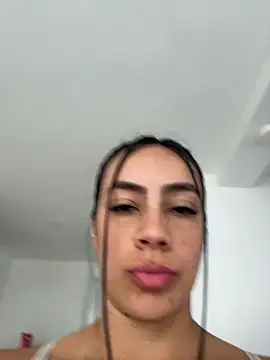 Snapshot of LauraCadwell chatting on 30, 5, 2026 LauraCadwell online show from 30, 5, 2026