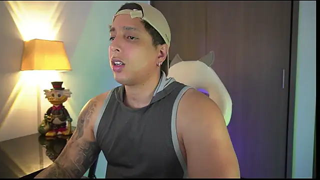 Snapshot of appolo_allen chatting on 11, 11, 2025 appolo allen online show from 11, 11, 2025