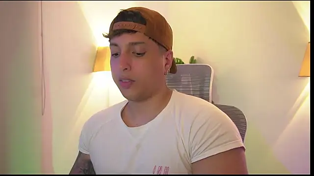 Snapshot of appolo_allen chatting on 20, 11, 2025 appolo allen online show from 20, 11, 2025