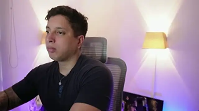 Snapshot of appolo_allen chatting on 6, 7, 2026 appolo allen online show from 6, 7, 2026