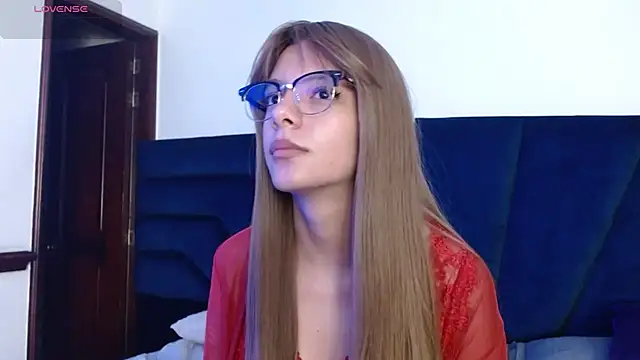 Snapshot of peyton_golden1 chatting on 29, 4, 2026 peyton golden1 online show from 29, 4, 2026