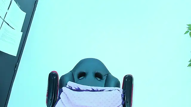 Briyit Doll online show from 15, 2, 2025