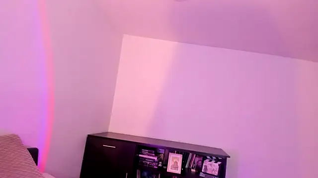 Snapshot of guccipussy1 chatting on 27, 2, 2025 guccipussy1 online show from 27, 2, 2025