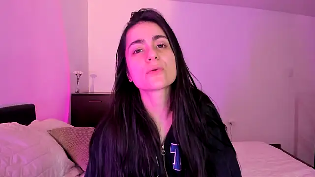 Snapshot of guccipussy1 chatting on 14, 3, 2025 guccipussy1 online show from 14, 3, 2025