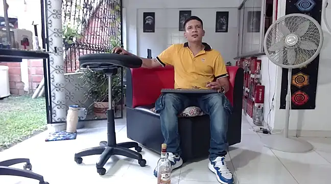 Snapshot of damiam_fiery chatting on 2, 12, 2024 damiam fiery online show from 2, 12, 2024