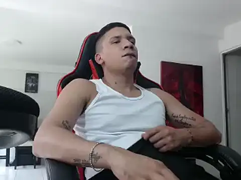 Snapshot of damiam_fiery chatting on 11, 12, 2024 damiam fiery online show from 11, 12, 2024