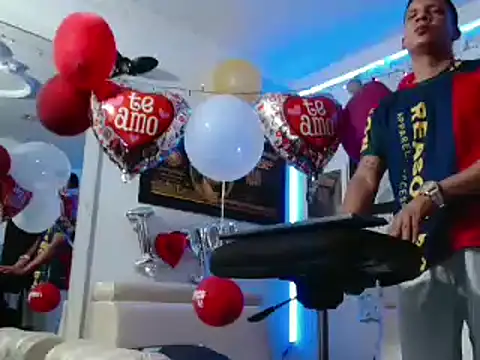 Snapshot of damiam_fiery chatting on 13, 2, 2025 damiam fiery online show from 13, 2, 2025