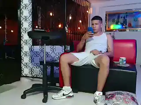 Snapshot of damiam_fiery chatting on 24, 2, 2025 damiam fiery online show from 24, 2, 2025