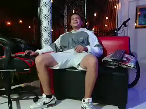 Snapshot of damiam_fiery chatting on 25, 2, 2025 damiam fiery online show from 25, 2, 2025