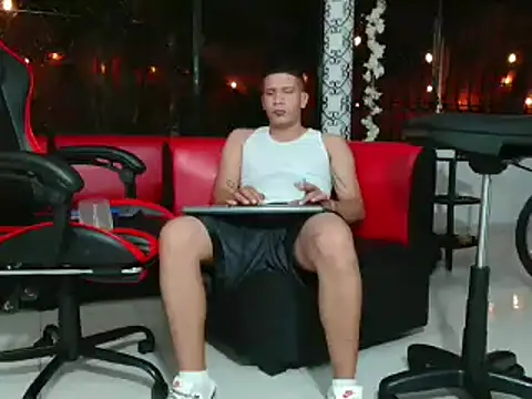 Snapshot of damiam_fiery chatting on 5, 3, 2025 damiam fiery online show from 5, 3, 2025