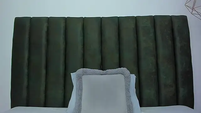 ThailyCherry online show from 8, 1, 2026